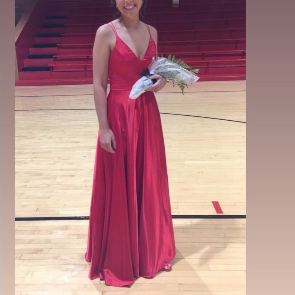 Red prom/homecoming dress size small (2)